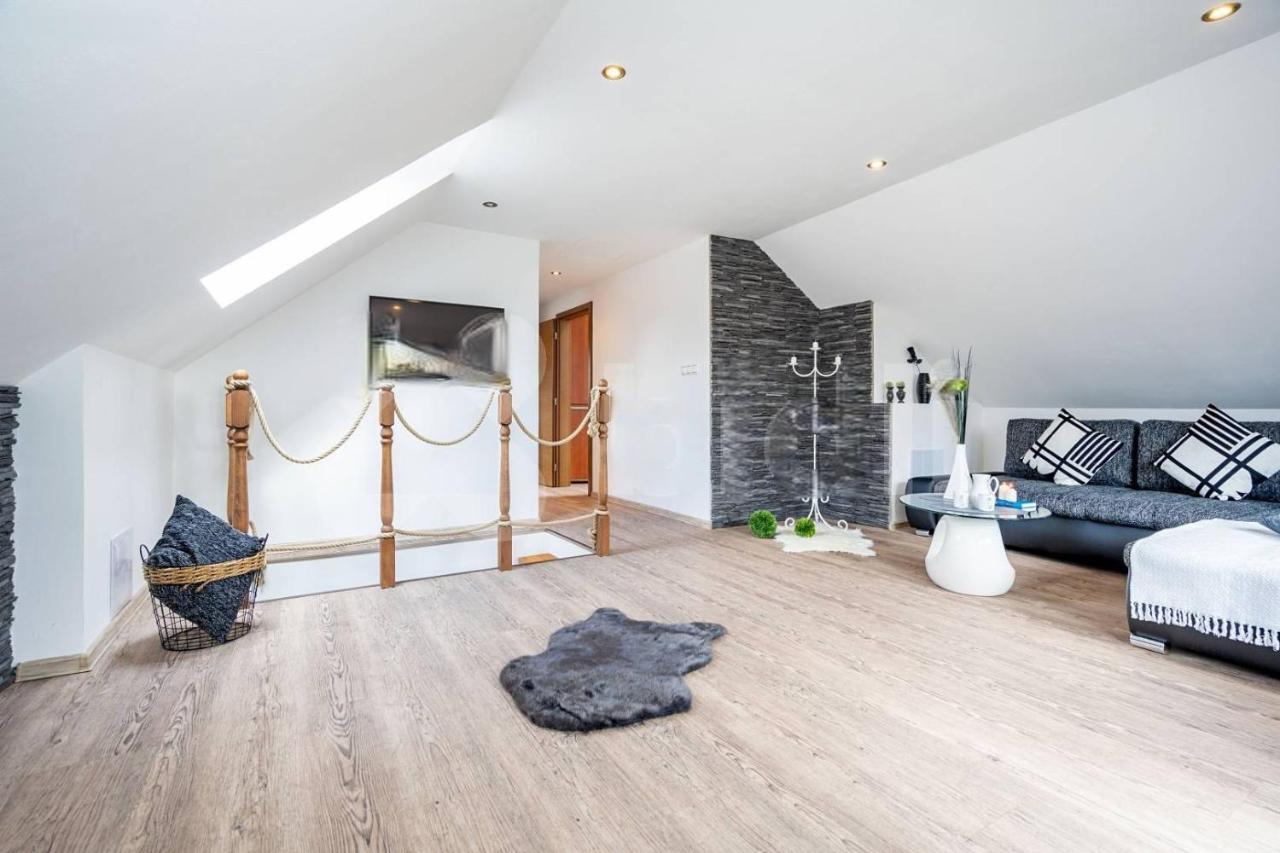 Stylovy Dum Chlumec Villa Chlumec  Екстериор снимка